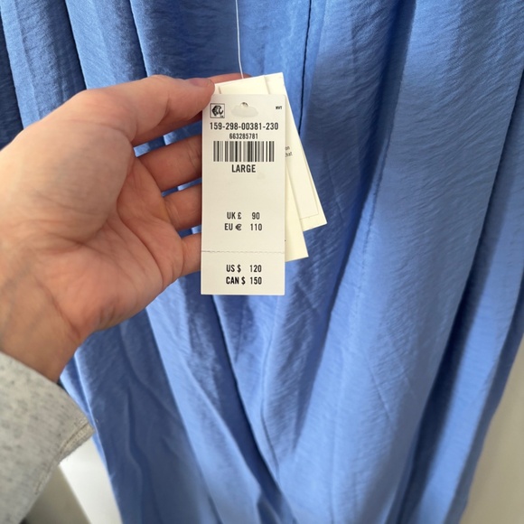 A&F Bra-Free Clasp-Back Flowy Maxi Dress - Picture 6 of 6